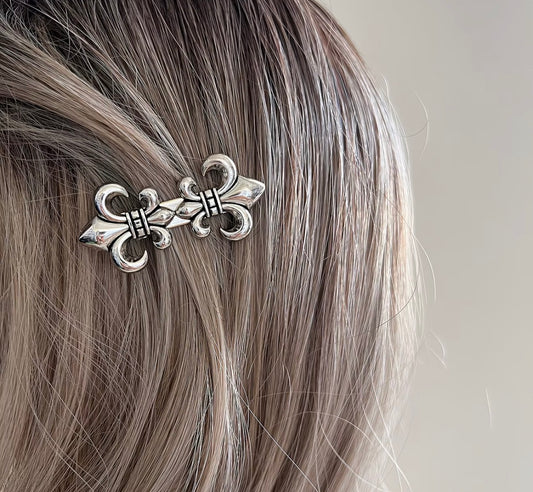 mandarin knot clip pair