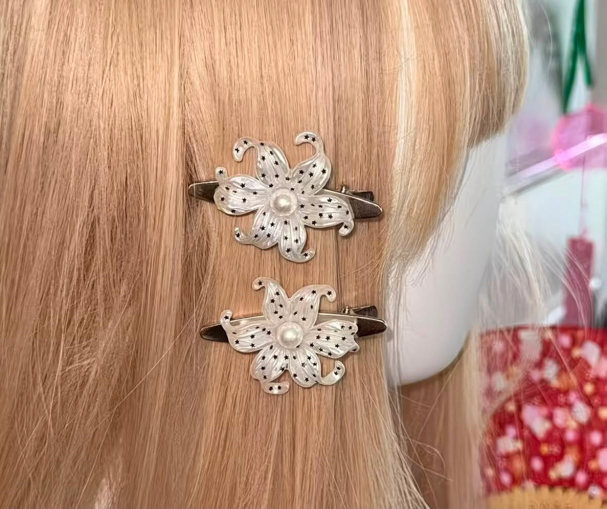 moonflower clip pair