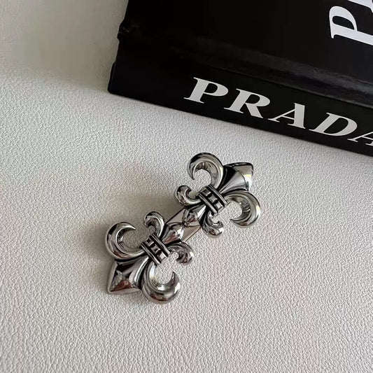 mandarin knot clip pair
