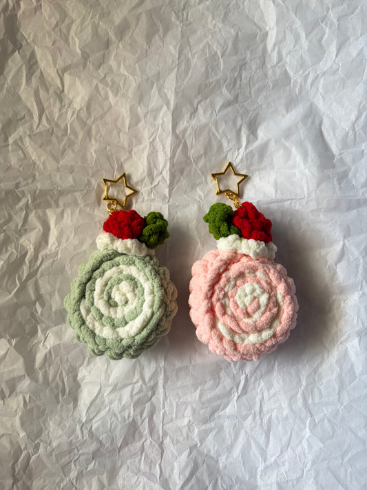 swiss roll crochet keychain