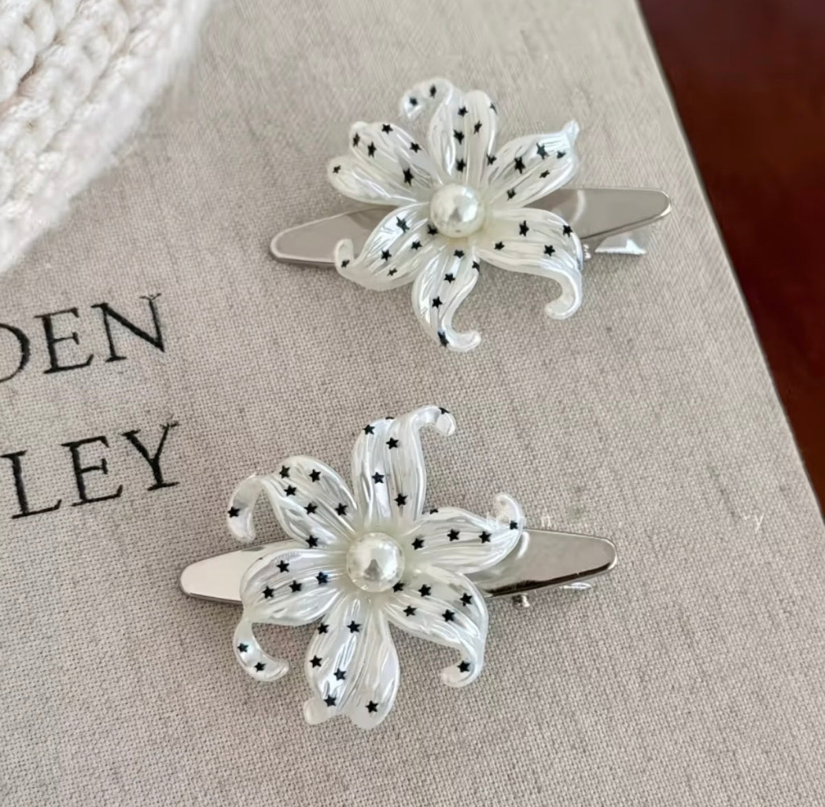 moonflower clip pair
